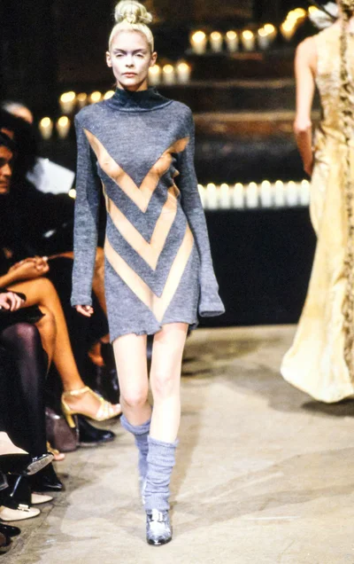 Look 16